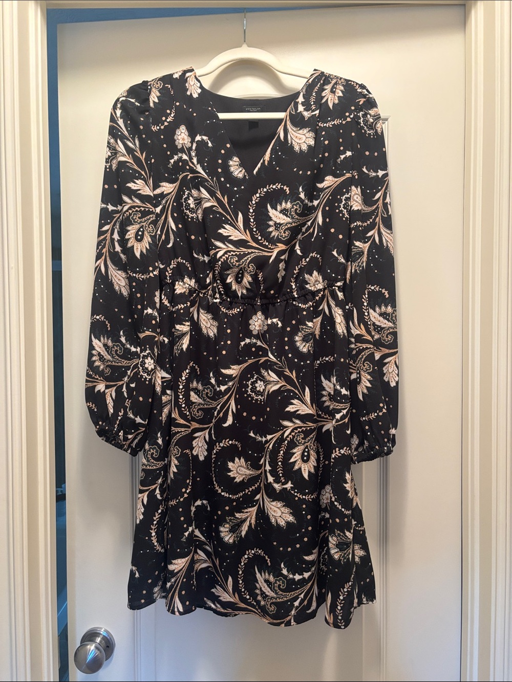 Ann Taylor Factory Black Floral Print V-Neck Long Sleeve Dress